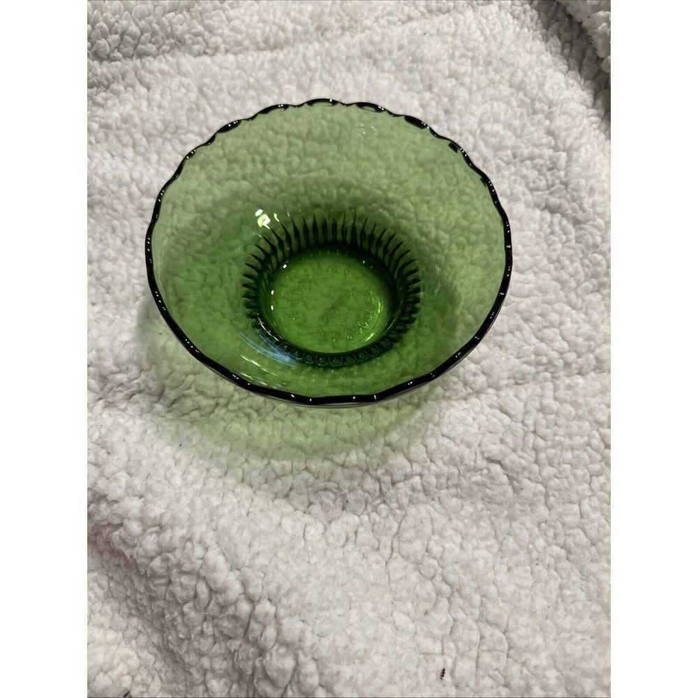 Vintage E.O. Brody Emerald Green Glass Bowl M2000‎ Never Used
